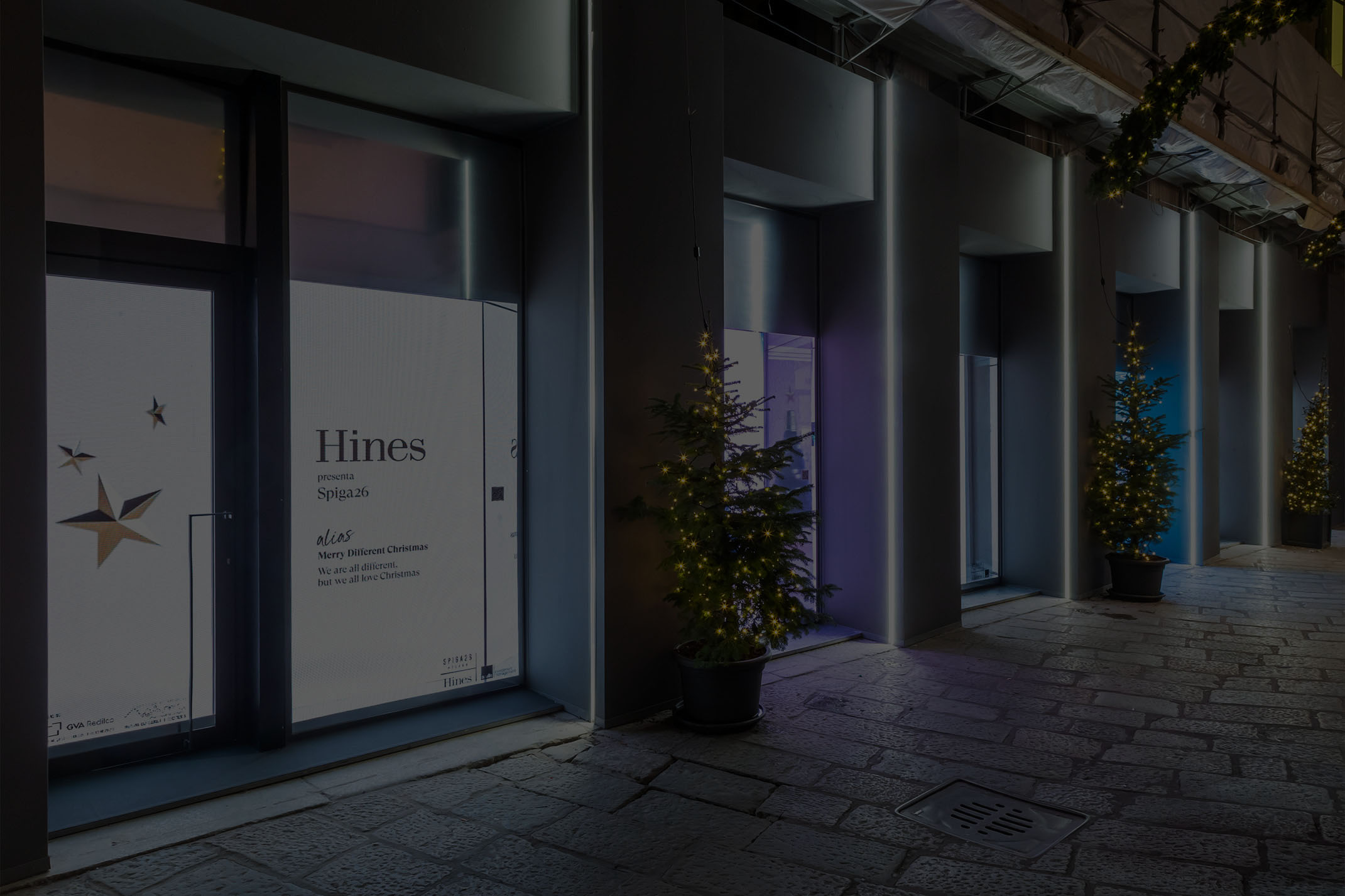 Vetrina Hines via della Spiga 26