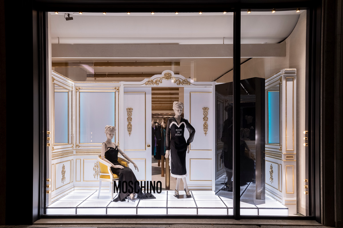 FLAGSHIP MOSCHINO